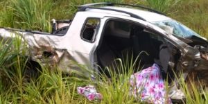 BATIDA FRONTAL -  Dois representantes morrem em acidente perto de Diamantino