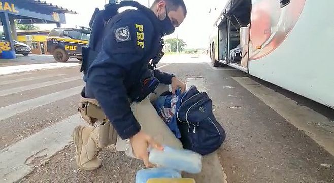 Passageiro transportando cocaína do Acre com destino a Goiânia é preso em MT