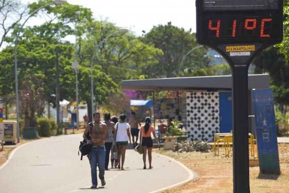 Inmet coloca região central do país em alerta máximo para calor e seca