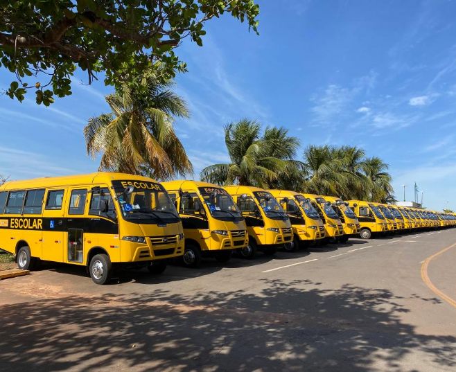 Governo de MT entrega 78 novos ônibus para o transporte escolar rural em 39 municípios
