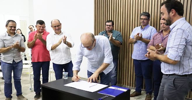 Dr. Mariano recebe governador e lança pacote de obras e reformas em Água Boa; investimentos em mais de R$ 25 milhões