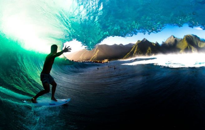 Jogos de Tóquio: surfistas enfrentam pandemia no paraíso