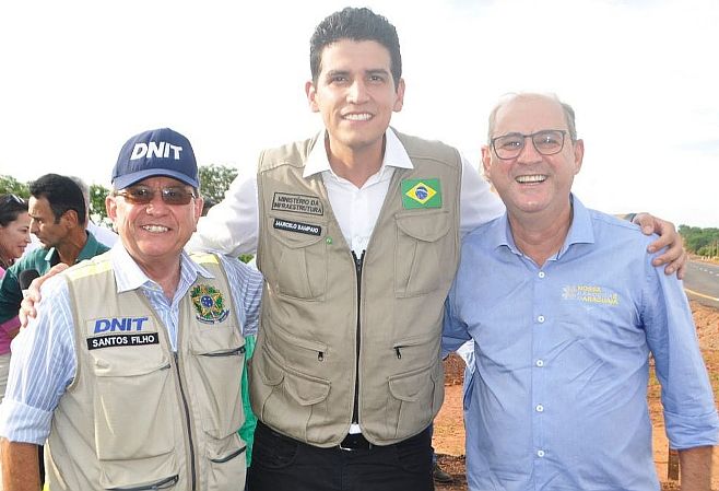 Dr. Eugênio se encontra com ministro da Infraestrutura durante visita ao anel viário em Barra do Garças