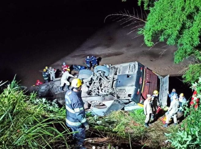 BR-153: acidente com ônibus deixa 5 mortos e 40 feridos