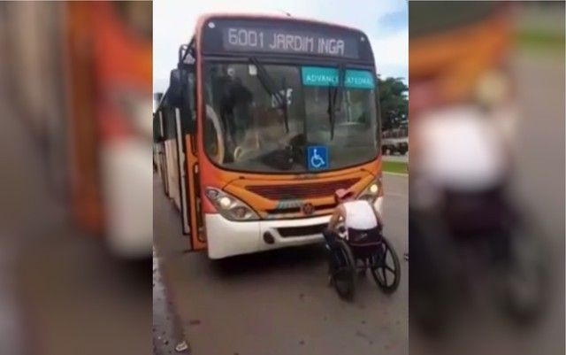 Luziânia (GO) - Cadeirante tenta impedir viagem de ônibus após motorista e cobrador não descerem elevador para ele embarcar