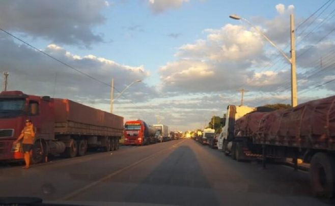 Caminhoneiros estão proibidos de bloquear estradas em Mato Grosso