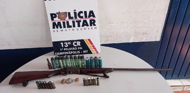 PM de Campinápolis prende homem por violência doméstica e apreende espingarda e munições
