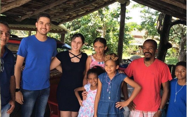 Família que andaria 3,8 mil km de Goiás até Roraima ganha passagens para viajar de ônibus