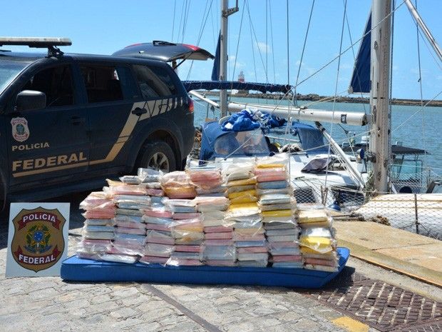 PF encontra mais de meia tonelada de cocaína em veleiro holandês