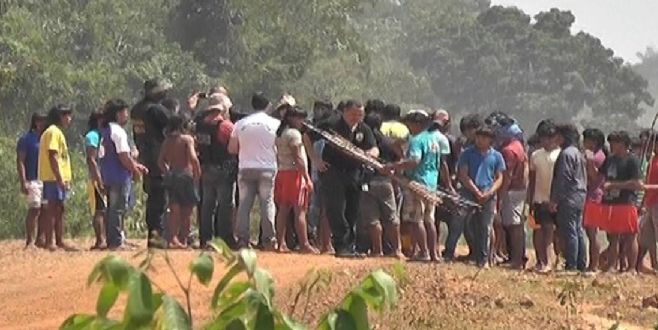 Brasnorte - Exército é recebido a flechadas em aldeia e índio é preso com 70 títulos de eleitor