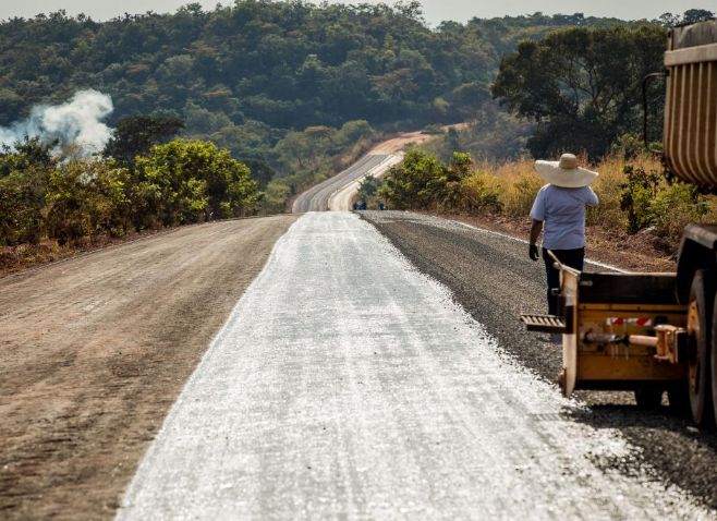 Araguaia - Obras de asfaltamento e recuperação em 164 km da MT-100 estão em andamento