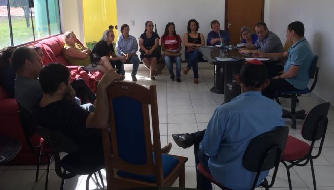 Paranatinga - Sintep luta por aumento do salário de professores que recebem R$ 979