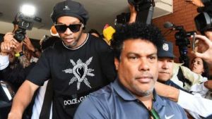 Assunção Paraguai - Despedida de Ronaldinho Gaúcho da cadeia teve churrasco e choro