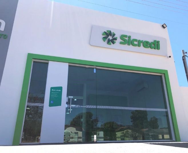 Impacto econômico e social - Santa Terezinha recebe agência do Sicredi